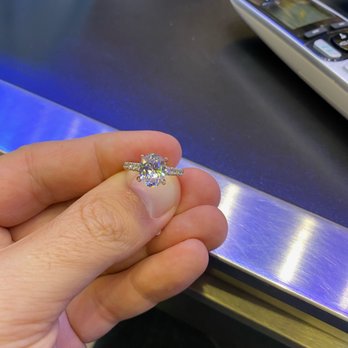 Amsterdam Diamonds - The ring - Jewelry Near Me - New York, New York