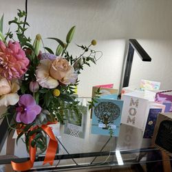 Francesca's Flowers & Gardens