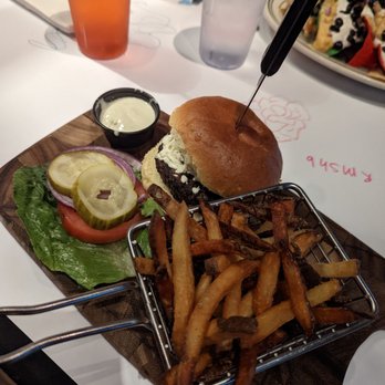 Memories Bar and Grill - Burger - Pubs Near Me - Williston Park, New York Memories Bar and Grill - Burger - Pubs Near Me - Williston Park, New York