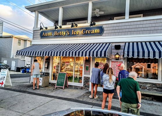 Aunt Betty's Ice Cream Shack by null