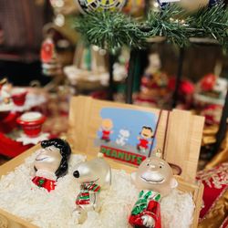 Anthony Scornavacco Antiques - Peanuts gang