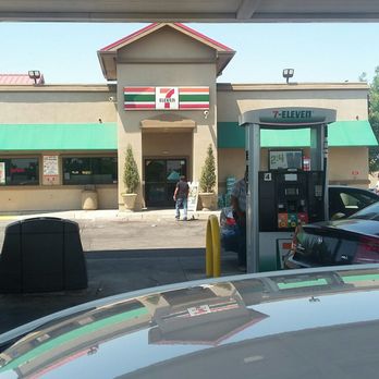 7-Eleven - Filling up! - Convenience Stores Near Me - Delhi, California