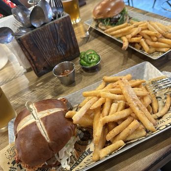 Dirty Skillet - New American Near Me - Hope, Alaska
