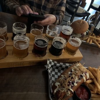 Viking Brewing Company - Flights and Food - Bars Near Me - Eugene, Oregon