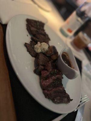 Selanne Steak Tavern by null