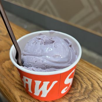 Salt & Straw - Ice Cream - Ice Cream & Frozen Yogurt Near Me - Los Angeles, California Salt & Straw - Ice Cream - Ice Cream & Frozen Yogurt Near Me - Los Angeles, California
