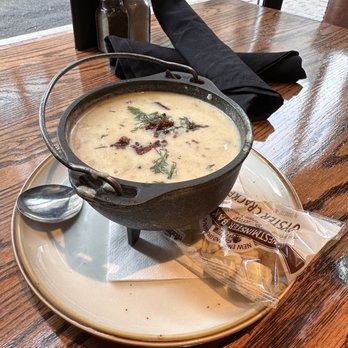 Granary Tavern - Clam Seafood Chowder - New American Near Me - Boston, Massachusetts Granary Tavern - Clam Seafood Chowder - New American Near Me - Boston, Massachusetts
