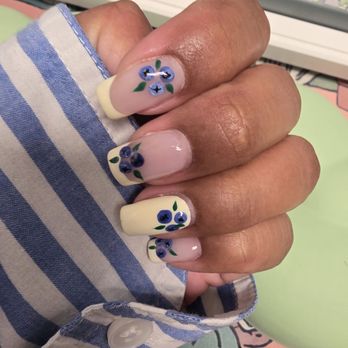Excellent Nail Spa - Butter yellow and blueberries - Nail Salons Near Me - Monrovia, California