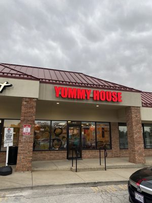 Yummy House by null