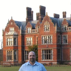 Jeff in England studying Mediumship at the Famous Arthur Findlay College.