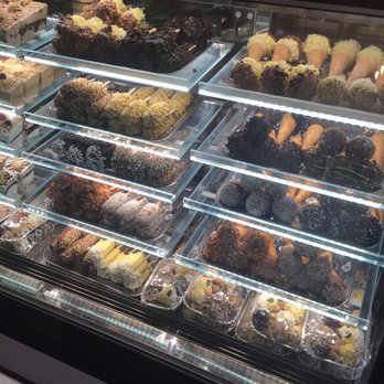 La Scimmietta Trani - Ice Cream & Frozen Yogurt Near Me - Trani, BT La Scimmietta Trani - Ice Cream & Frozen Yogurt Near Me - Trani, BT