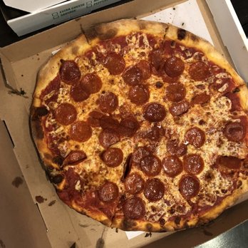 Fratelli's Pizza - Pepperoni pizza hand-tossed crust. - Pizza Near Me - Edison, New Jersey