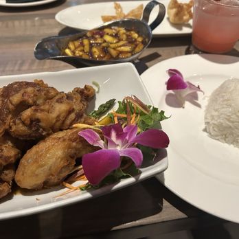 Bamboo Penny's - Half Mango Duck - Thai Near Me - Leawood, Kansas Bamboo Penny's - Half Mango Duck - Thai Near Me - Leawood, Kansas