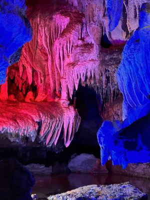 Ruby Falls by null