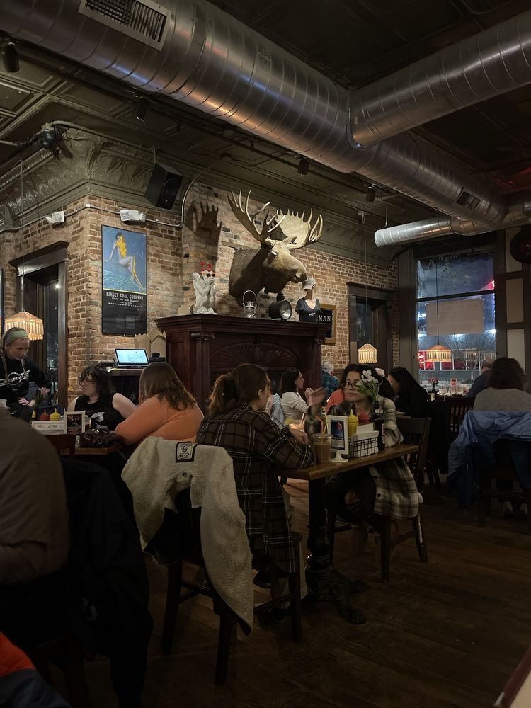 Sidetrack Bar and Grill