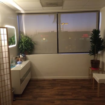 True REST Float Spa - The prep room and where you'll find lotions and q-tips and such. - Float Spa Near Me - San Diego, California True REST Float Spa - The prep room and where you'll find lotions and q-tips and such. - Float Spa Near Me - San Diego, California