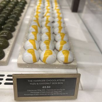Harrods Food Hall - Yum 2 - Cheese Shops Near Me - London, XGL Harrods Food Hall - Yum 2 - Cheese Shops Near Me - London, XGL