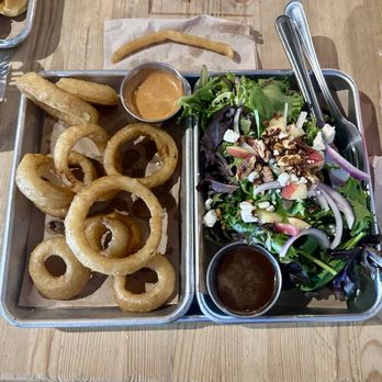 Bear King Brewing Co. - Onion Rings The Seasonal One (Half) - Breweries Near Me - Marble Falls, Texas Bear King Brewing Co. - Onion Rings The Seasonal One (Half) - Breweries Near Me - Marble Falls, Texas