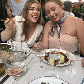 La Bonne Franquette - Friends enjoying wine and meals - French Near Me - Paris, 75 La Bonne Franquette - Friends enjoying wine and meals - French Near Me - Paris, 75