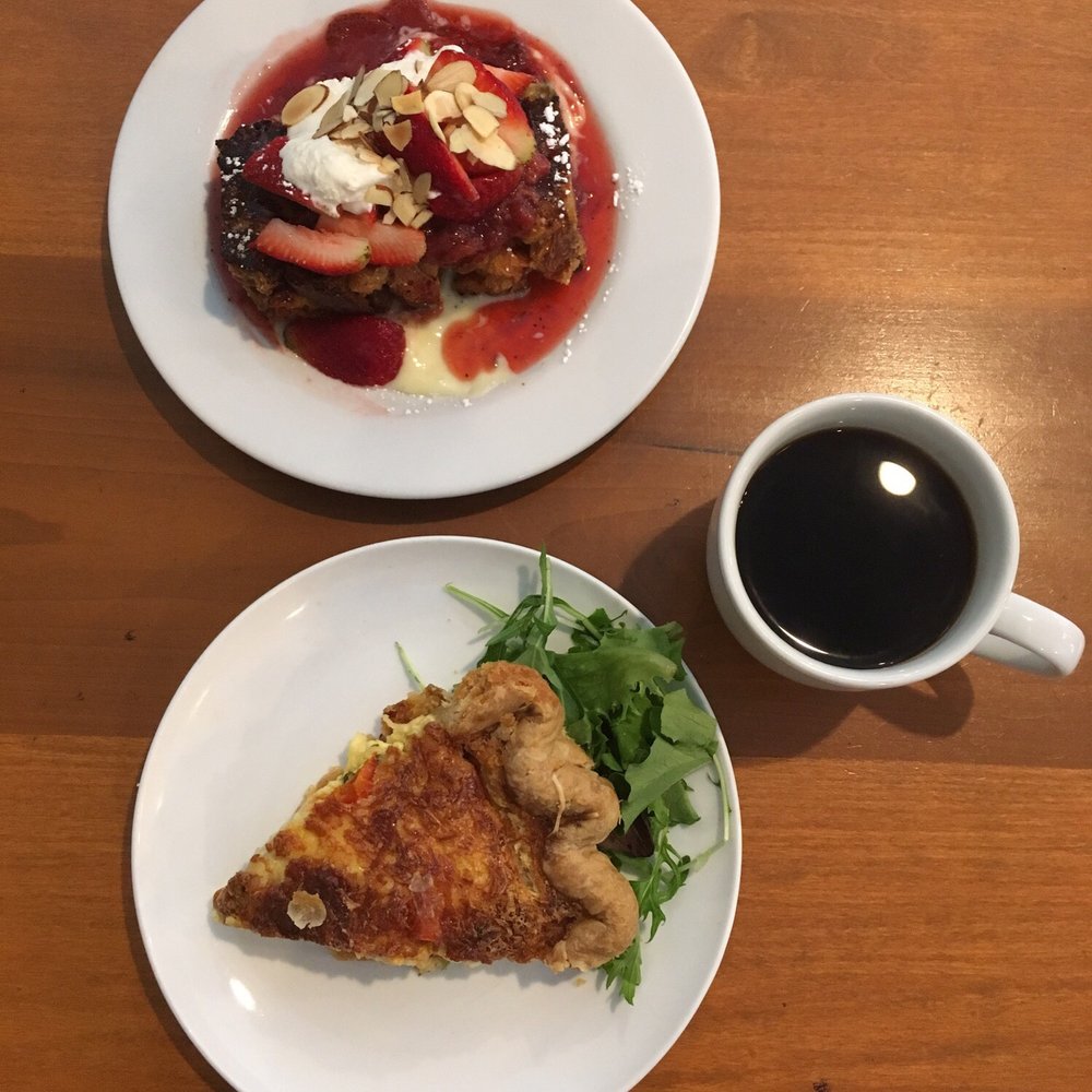 Kitchenette - Quiche & Almond Croissant French Toast - Breakfast & Brunch Near Me - Templeton, California Kitchenette - Quiche & Almond Croissant French Toast - Breakfast & Brunch Near Me - Templeton, California