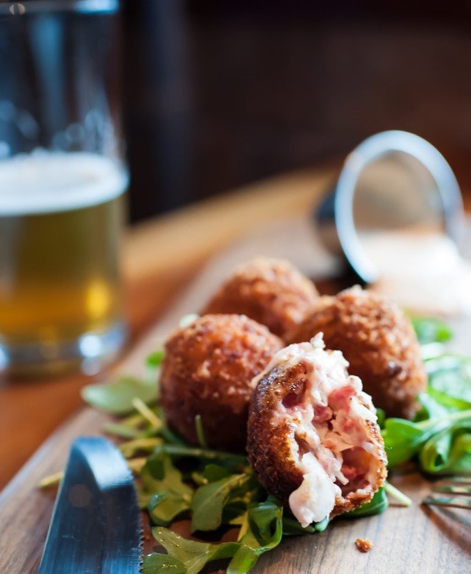 Napa Palisades Saloon