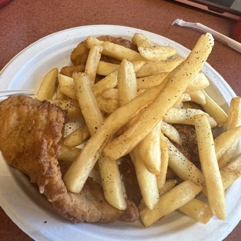 Courthouse Seafood Restaurant - Haddock n chips. - Seafood Markets Near Me - Cambridge, Massachusetts