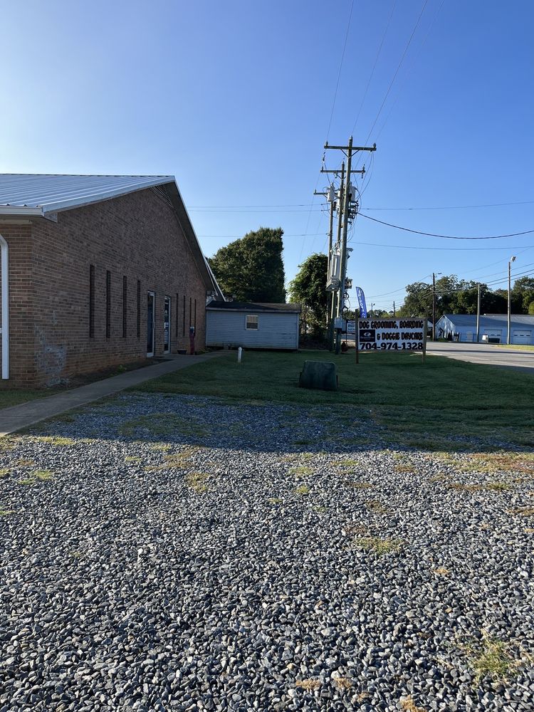 DOG GROOMING, BOARDING & DOGGIE DAYCARE Shelby, North Carolina Pet