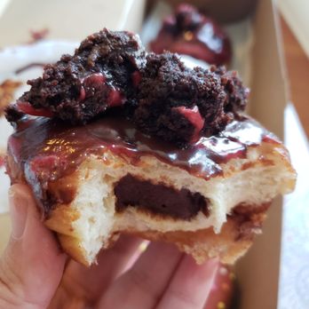 Doe Donuts - Amazingly rich and plenty of filling! - Donuts Near Me - Portland, Oregon Doe Donuts - Amazingly rich and plenty of filling! - Donuts Near Me - Portland, Oregon