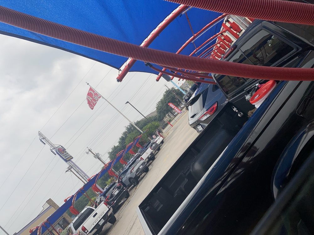 THE BUBBLE BATH CAR WASH Updated September 2024 31 Photos & 73