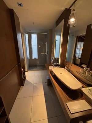Le Germain Hotel Calgary by null