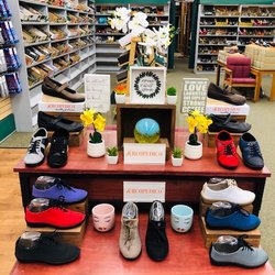Beck’s Shoes - Women's Casual/Dress Shoes. Slip-On, Oxford, Mary Janes & more.