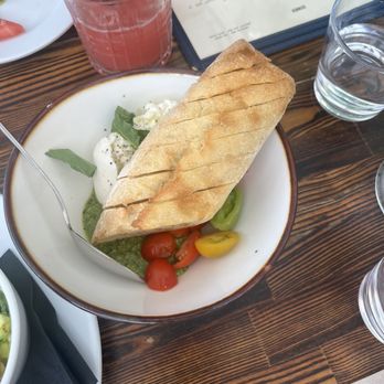Bacari GDL - Burrata caprese - Mediterranean Near Me - Glendale, California Bacari GDL - Burrata caprese - Mediterranean Near Me - Glendale, California