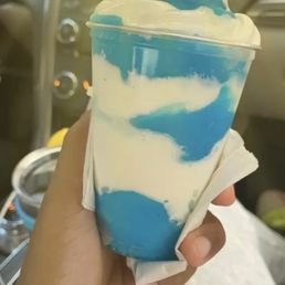 Blueberry with vanilla ice cream Blueberry with vanilla ice cream
