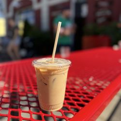 Rising Star Coffee Roasters - Vanilla bean latte