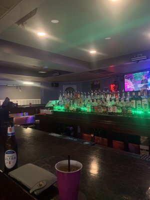 The Avenue Tavern by null