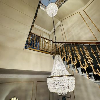 100 Queen's Gate - Even the staircase is pretty - Hotels Near Me - London, XGL