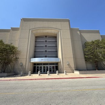 Lakeline Mall - Shopping Centers Near Me - Cedar Park, Texas Lakeline Mall - Shopping Centers Near Me - Cedar Park, Texas
