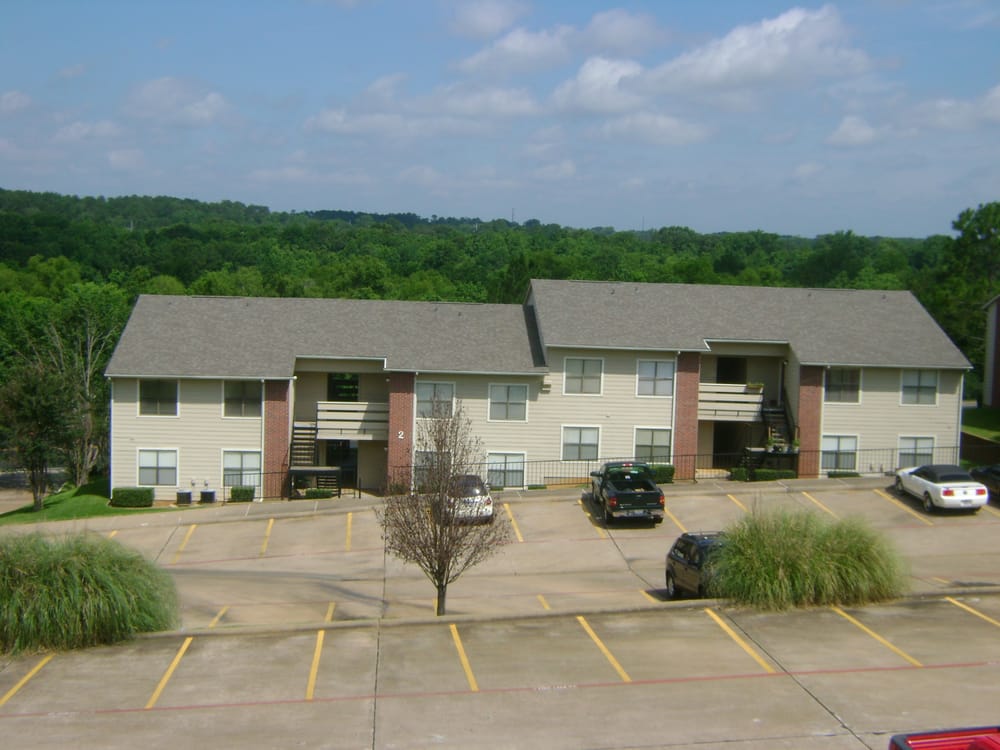 SUNRIDGE APARTMENTS Updated September 2024 4502 N University Dr