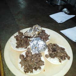 Ruben’s Tacos - Tacos de sirlon acompañados de papa y cebollita asada! Deliciosos!