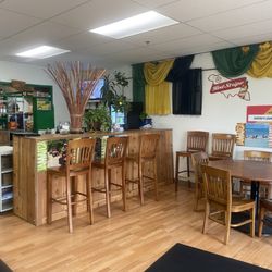 David's Jamaican Cuisine - Bar area