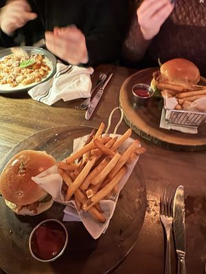 Sojourn Social by null