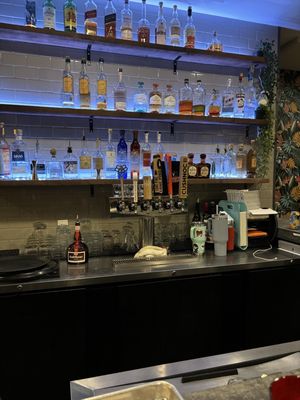 Bird & Co. by null