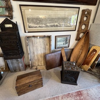 Wells Union Antique Center - Antiques Near Me - Wells, Maine