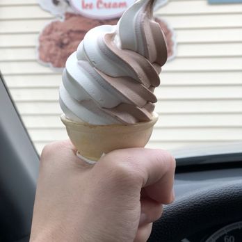 Frosty Freez - Ice Cream & Frozen Yogurt Near Me - Middletown, Rhode Island Frosty Freez - Ice Cream & Frozen Yogurt Near Me - Middletown, Rhode Island