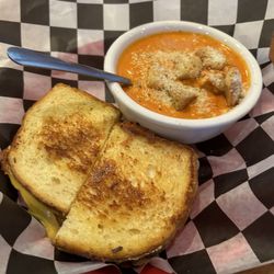 Pastimes Pub & Grill