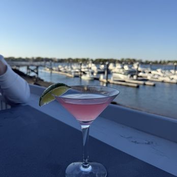 Bay Pointe Waterfront Restaurant - American Near Me - Quincy, Massachusetts Bay Pointe Waterfront Restaurant - American Near Me - Quincy, Massachusetts