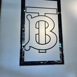Burberry Outlet