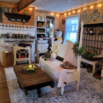 Farmhouse 302 - Bench and industrial coffee table - Home Decor Near Me - Milford, Delaware Farmhouse 302 - Bench and industrial coffee table - Home Decor Near Me - Milford, Delaware
