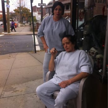 Aqua Sudsation - Even the workers enjoy making people laugh on halloween ... - Laundromat Near Me - Gravesend, New York Aqua Sudsation - Even the workers enjoy making people laugh on halloween ... - Laundromat Near Me - Gravesend, New York