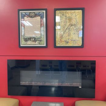 Wendy's - Sitting area - Fast Food Near Me - Gettysburg, Pennsylvania Wendy's - Sitting area - Fast Food Near Me - Gettysburg, Pennsylvania